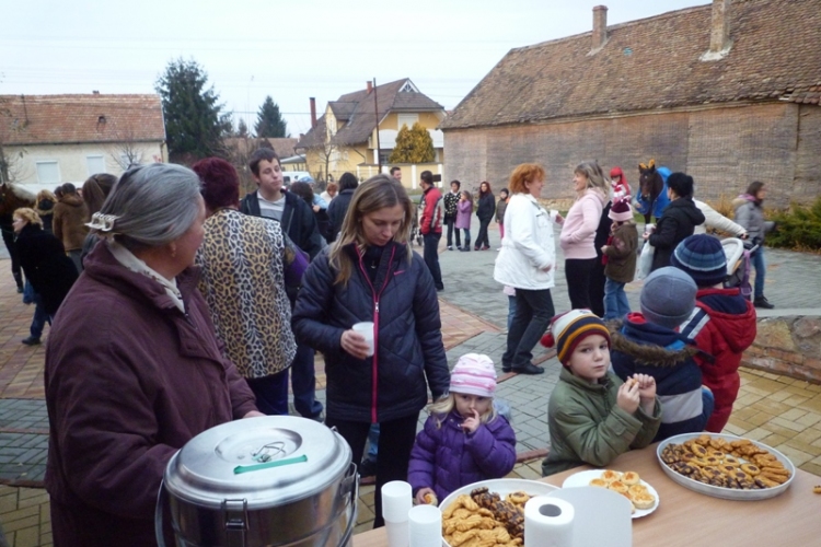 A Mikulás járta be Kaposszekcsőt 2011.12.04.